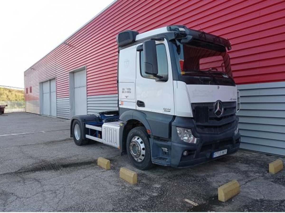 Mercedes-Benz ACTROS 1842