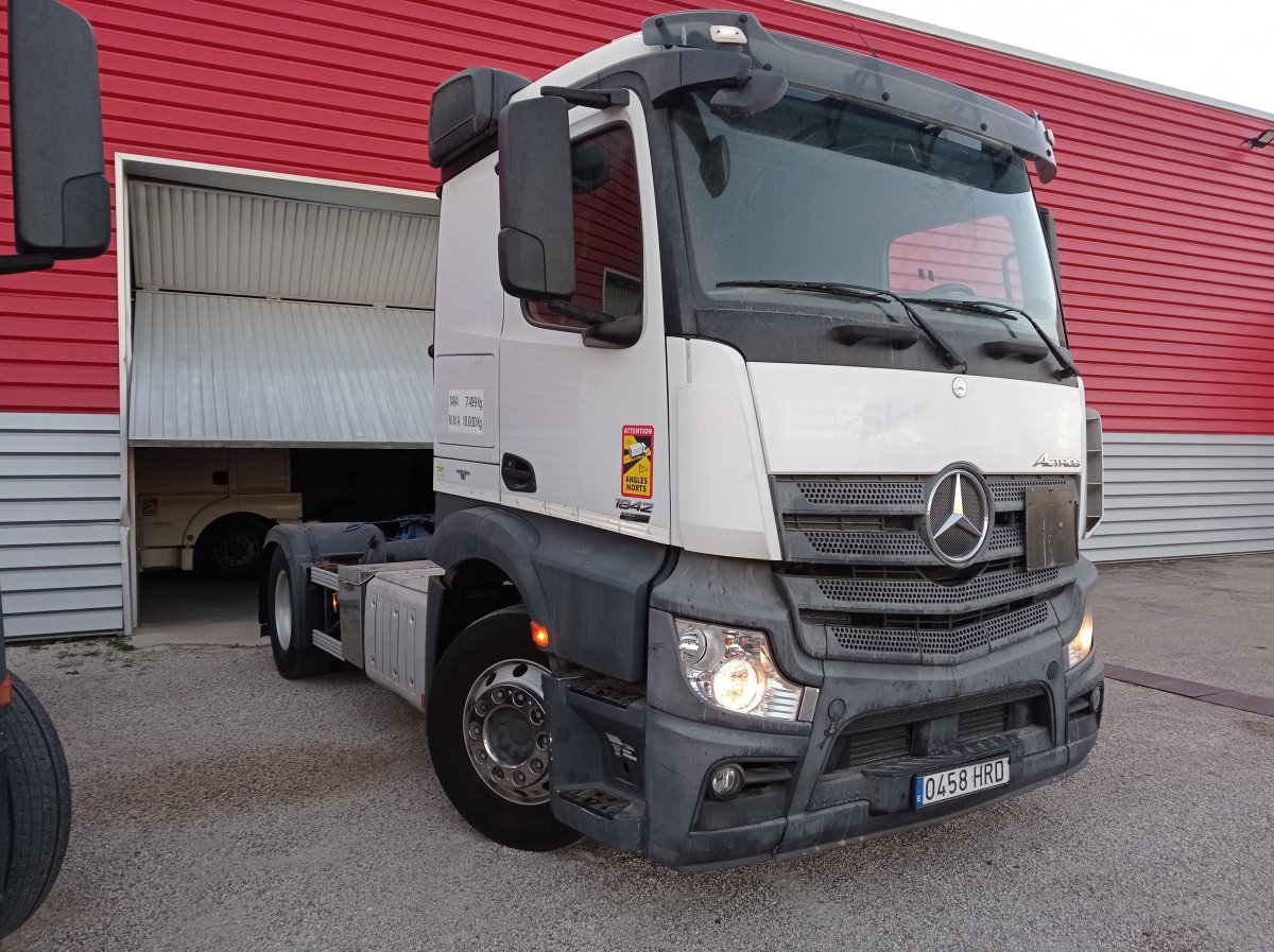 Mercedes-Benz ACTROS 1842