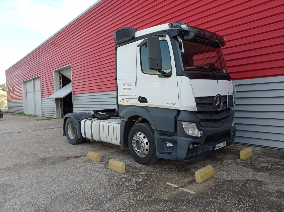 Mercedes-Benz ACTROS 1840